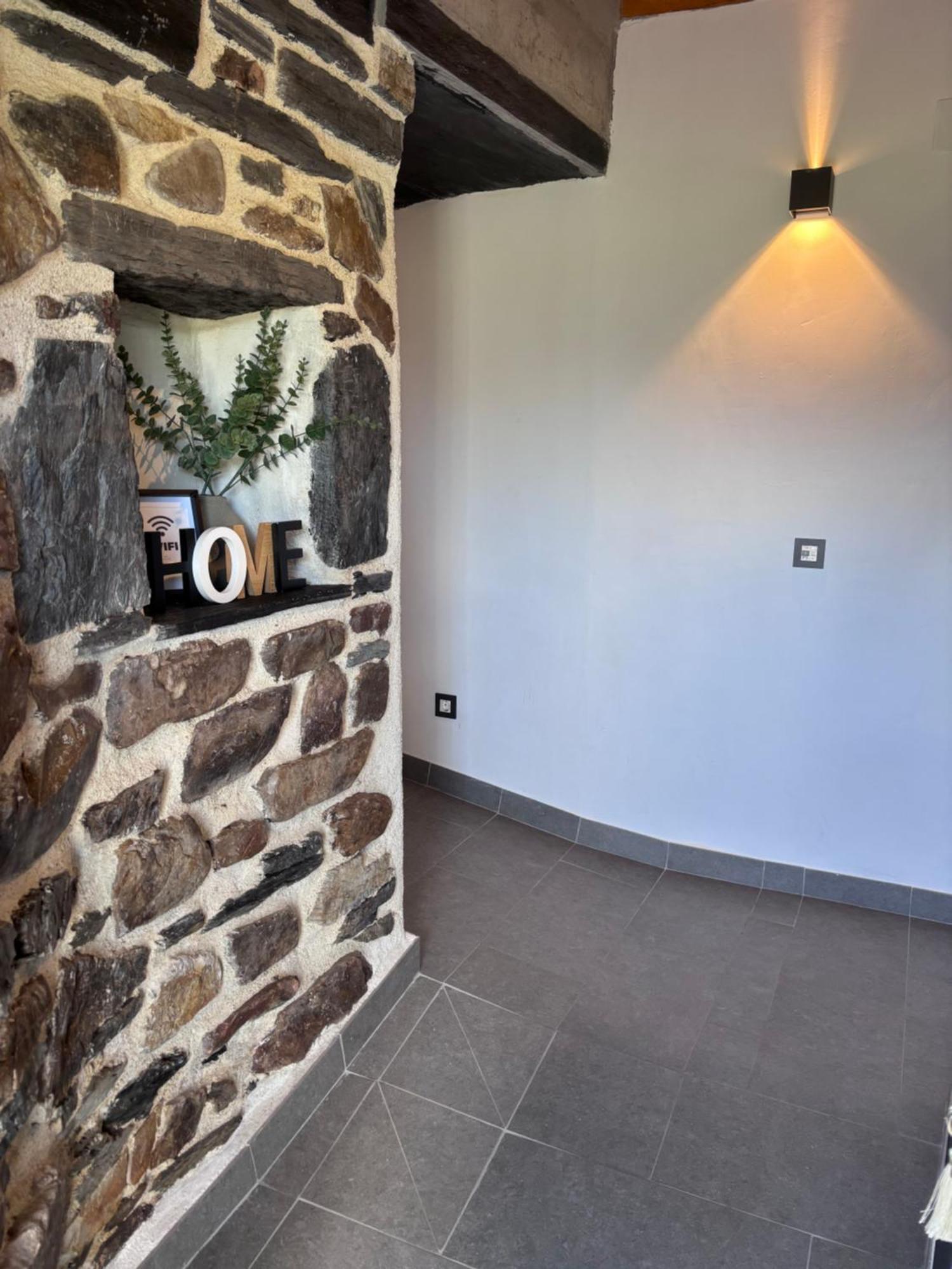 Вилла 27A01 Casa Uria - Cam. Santiago Berducedo Экстерьер фото