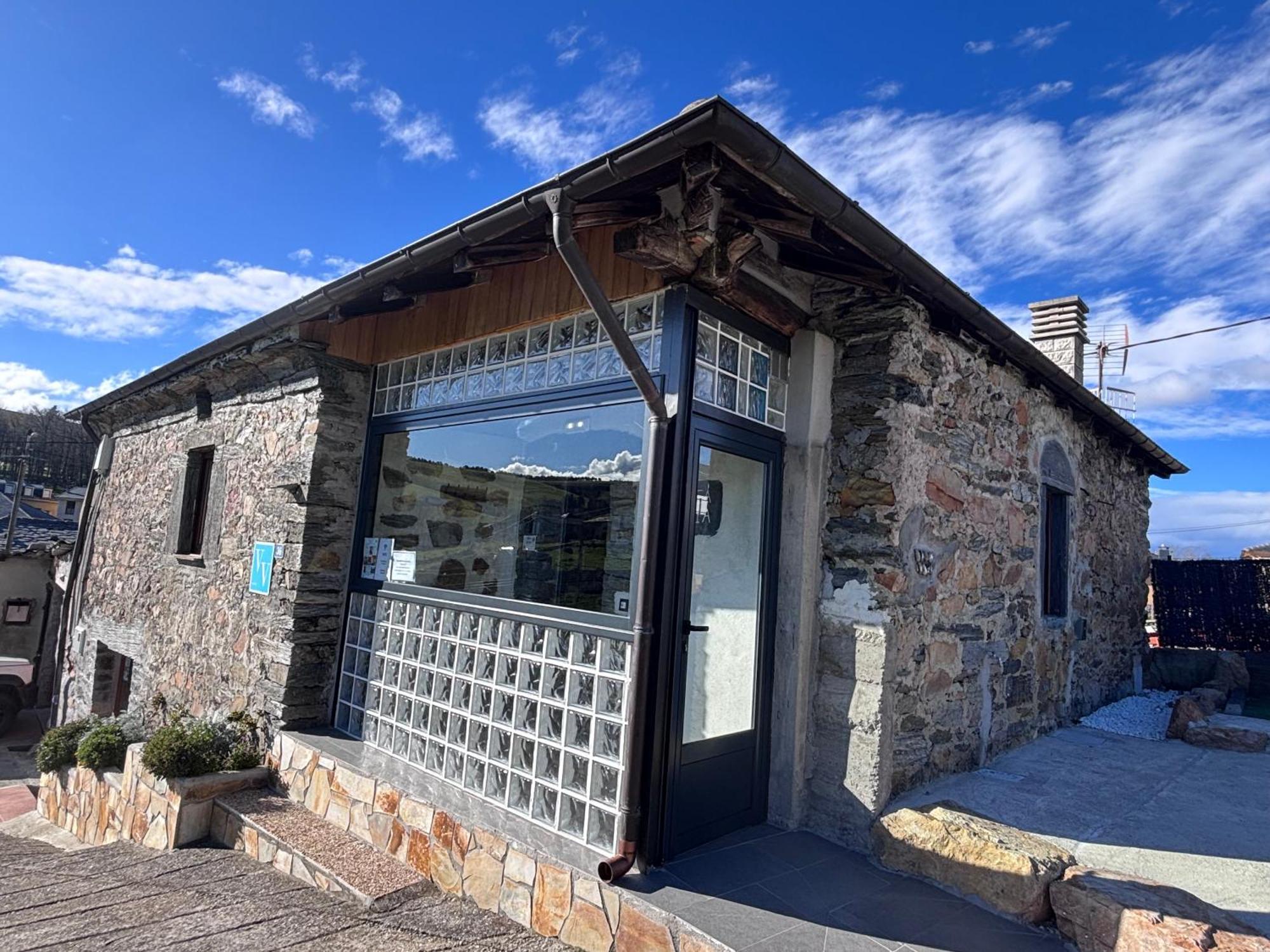 Вилла 27A01 Casa Uria - Cam. Santiago Berducedo Экстерьер фото