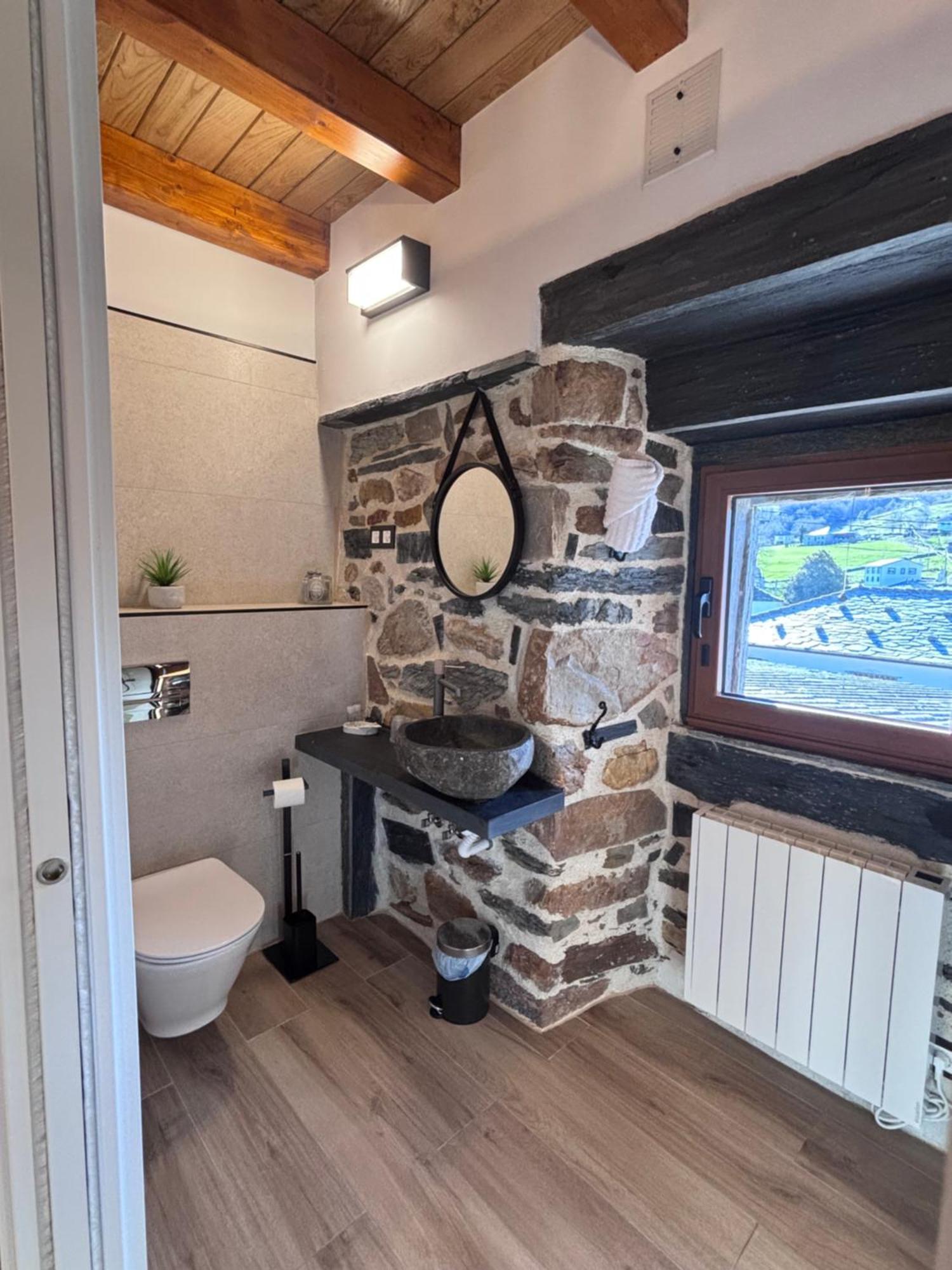 Вилла 27A01 Casa Uria - Cam. Santiago Berducedo Экстерьер фото